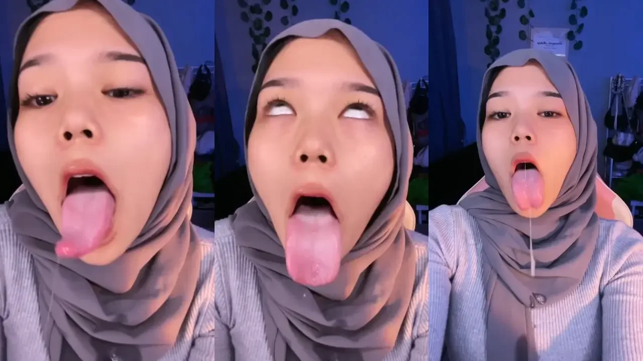 Dera Anjela lidah panjang ny bikin kontol crot Luber kemana ...